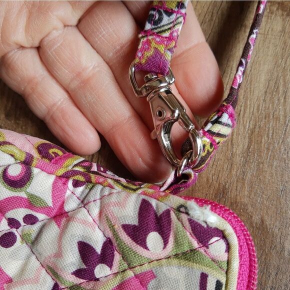 Vera Bradley Wristlet Pink Paisley Print quilted small bag Retired Vintage - Picture 7 of 8